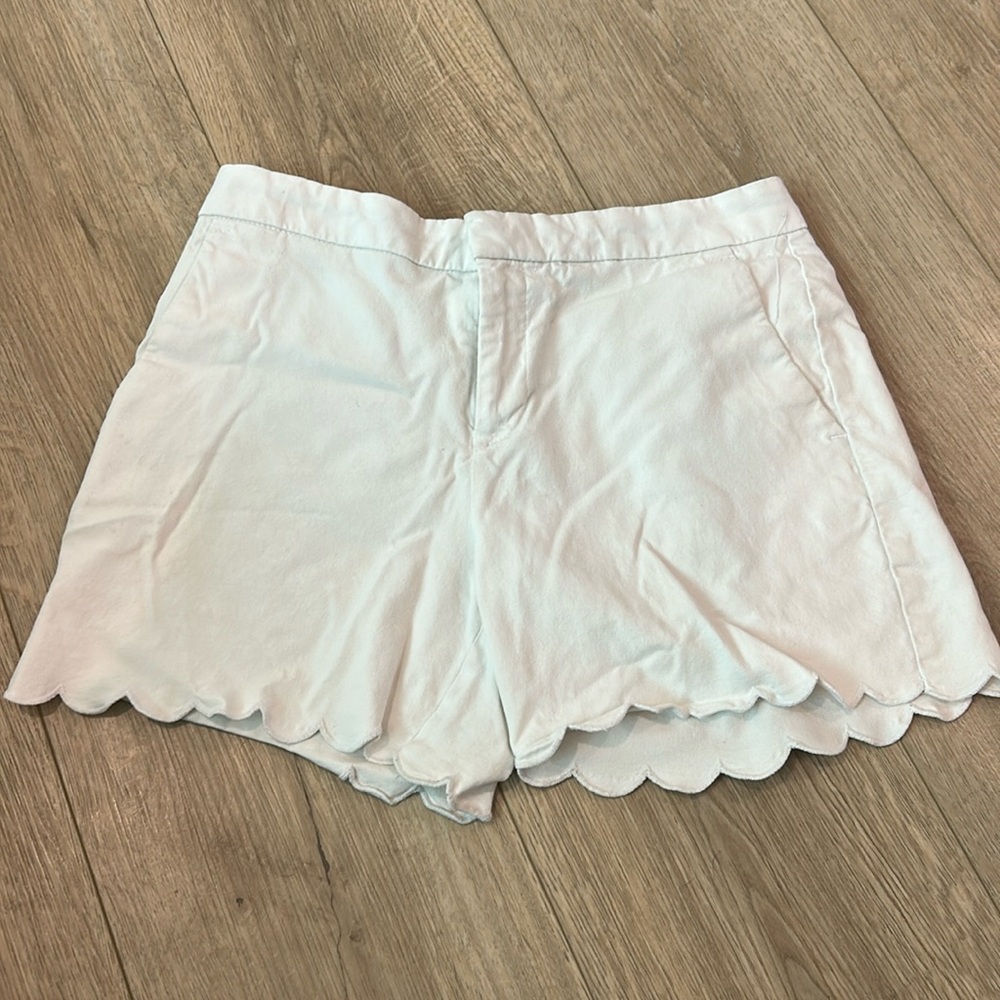 Banana Republic Scalloped Hem Shorts